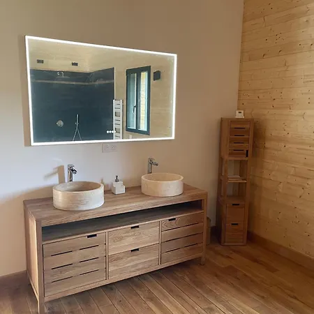 Climatisee De 120 M2 Avec De Nage, Sauna Et Balneo Venkovský dům *