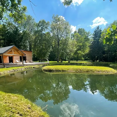 Climatisee De 120 M2 Avec De Nage, Sauna Et Balneo * Montreuil-sur-Epte